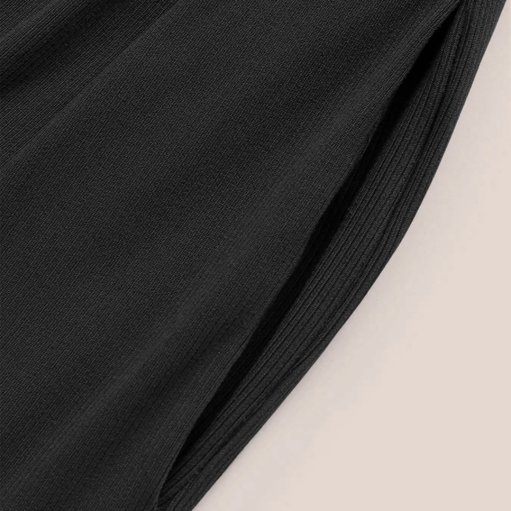 NWT Women's Ruched/Ribbed long sleeved jumpsuit in black - Picture 4 of 5